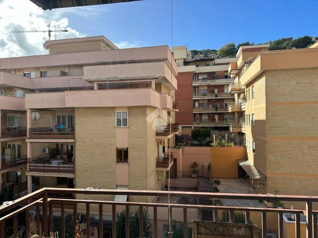 Appartamento in vendita a Tivoli via Tiburto, 41