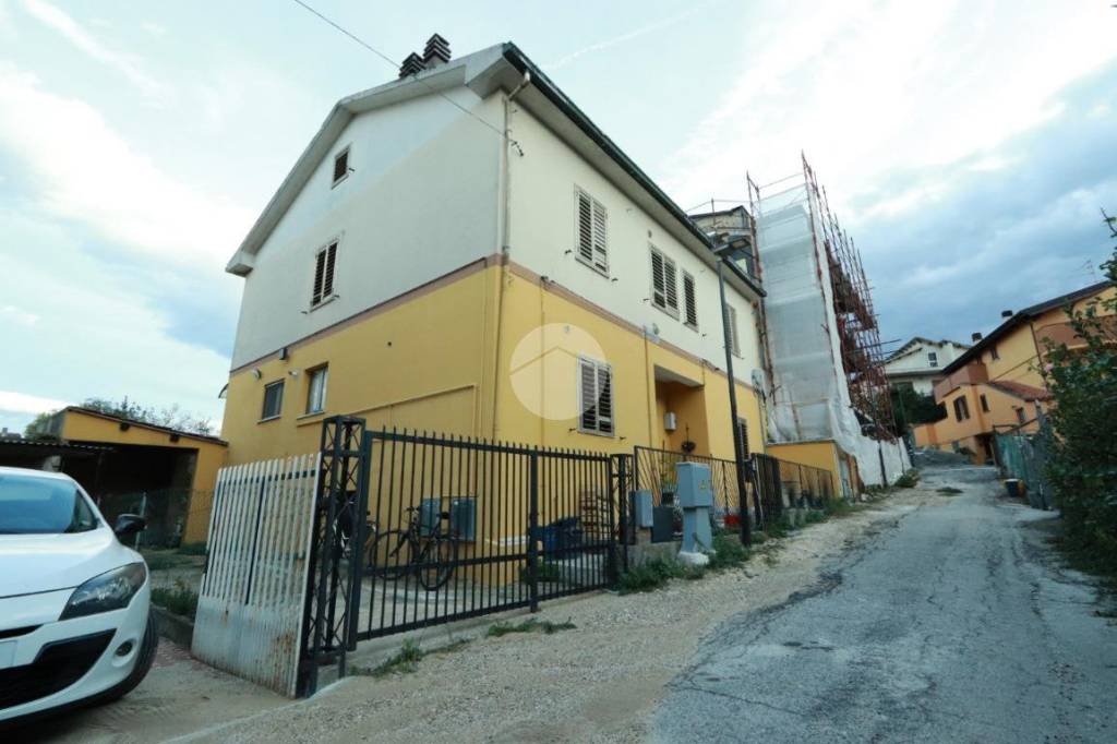 Casa Indipendente in vendita a Pescara via olpeta, 9