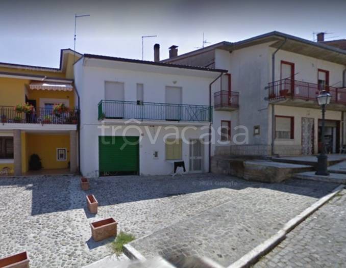 Casa Indipendente in vendita a Castel Baronia via Laura Mancini, 22