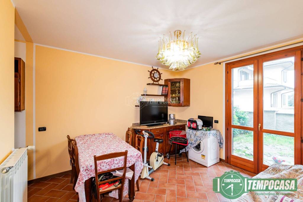 Appartamento in vendita a Casaletto Lodigiano via Melegnano 4