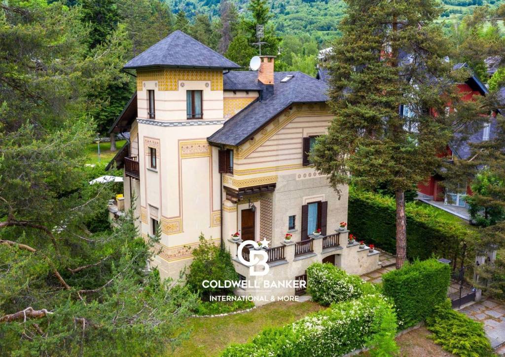 Villa in vendita a Bardonecchia via Giuseppe Mazzini, 22