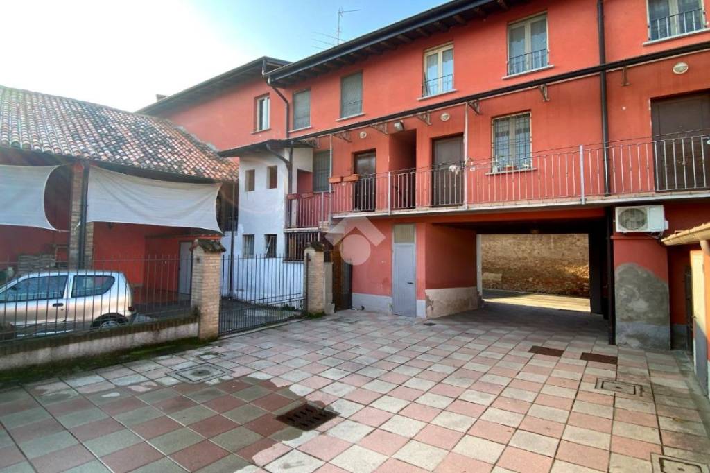 Appartamento in vendita a Bagnolo Cremasco via Tadini, 4