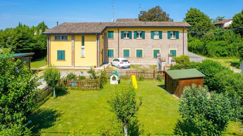 Villa Bifamiliare in vendita a Gattatico via Grisendi, 1