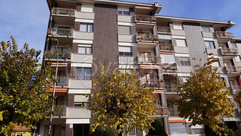 Appartamento in vendita a Piossasco via Alfano, 4