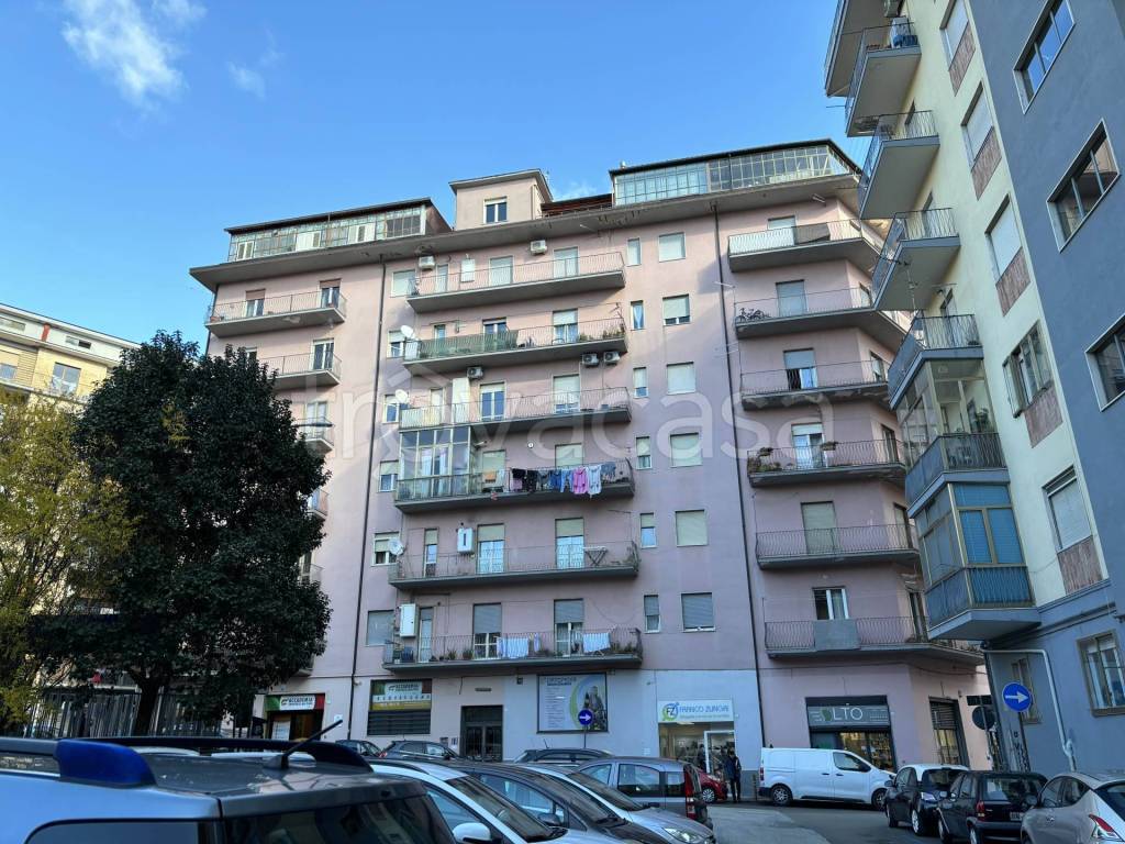 Appartamento in vendita ad Avellino via degli Imbimbo