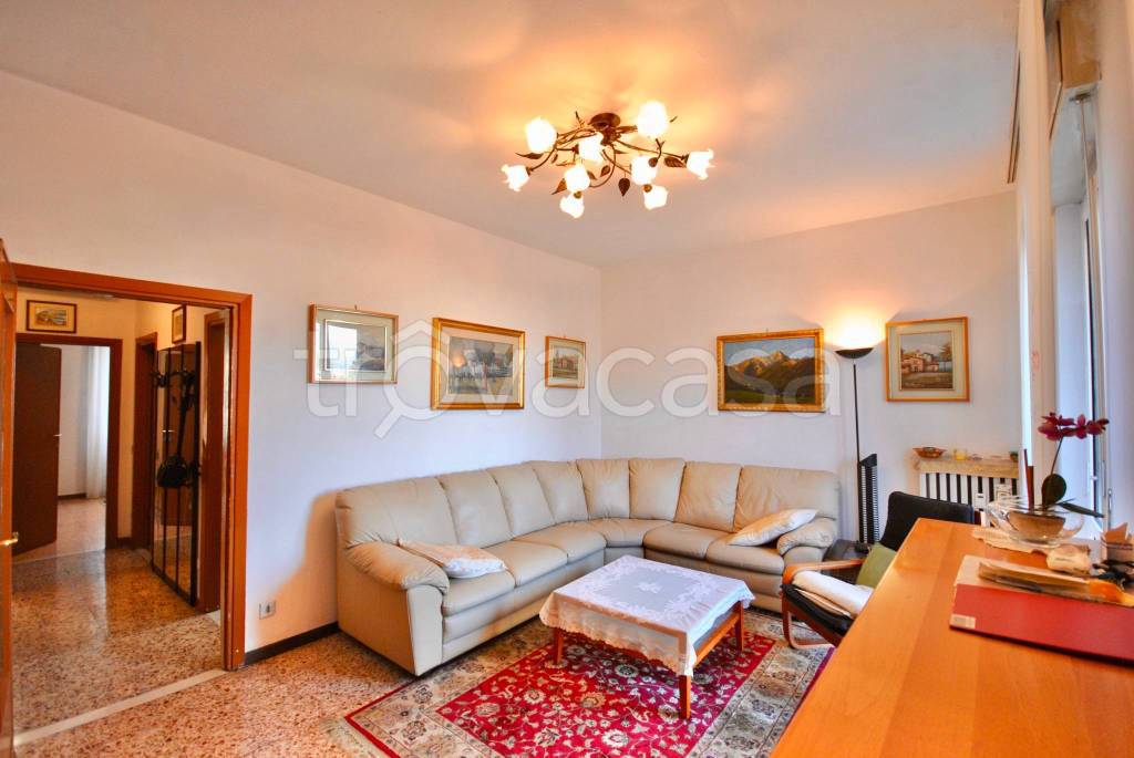 Appartamento in vendita a Cusano Milanino via Monte Nevoso, 19