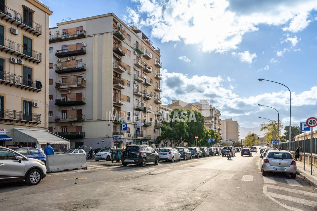 Appartamento in vendita a Palermo via Montepellegrino, 47