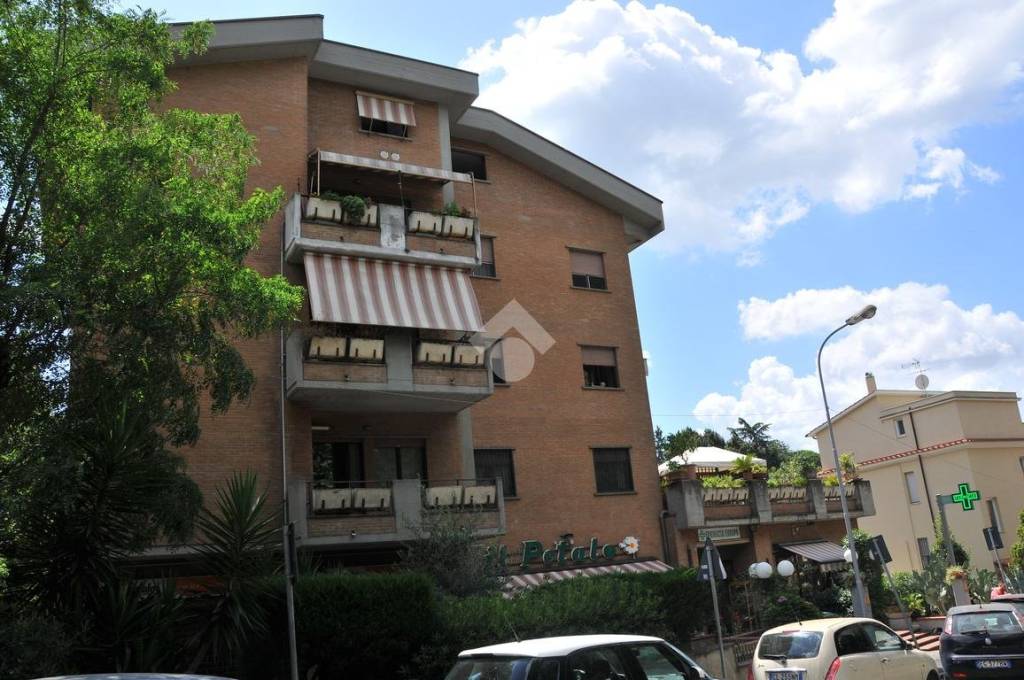 Appartamento in vendita a Marino appartamento Via Pietro Nenni, 6