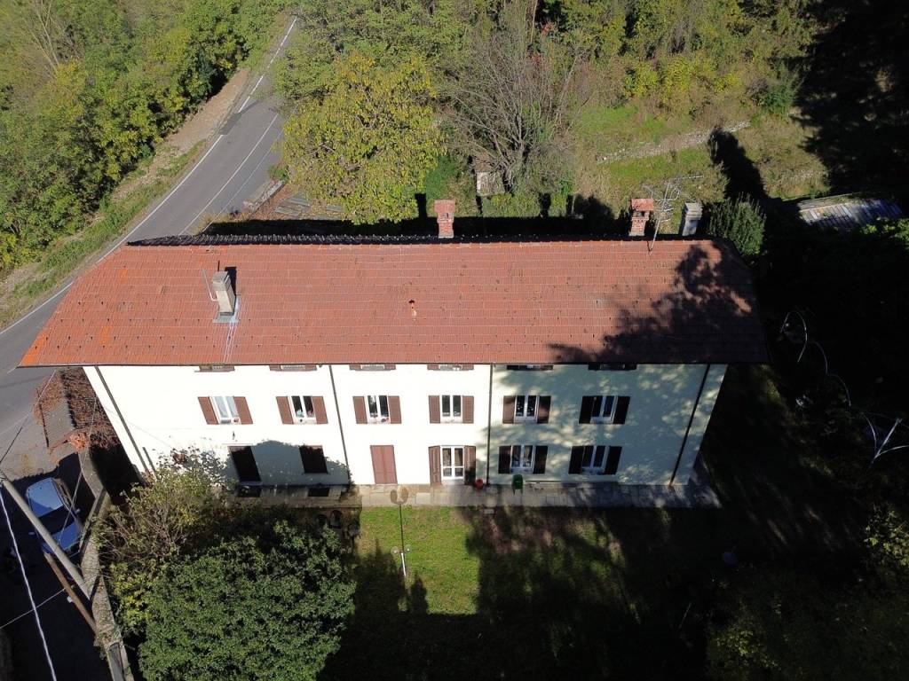 Villa Bifamiliare in vendita a Viggiù