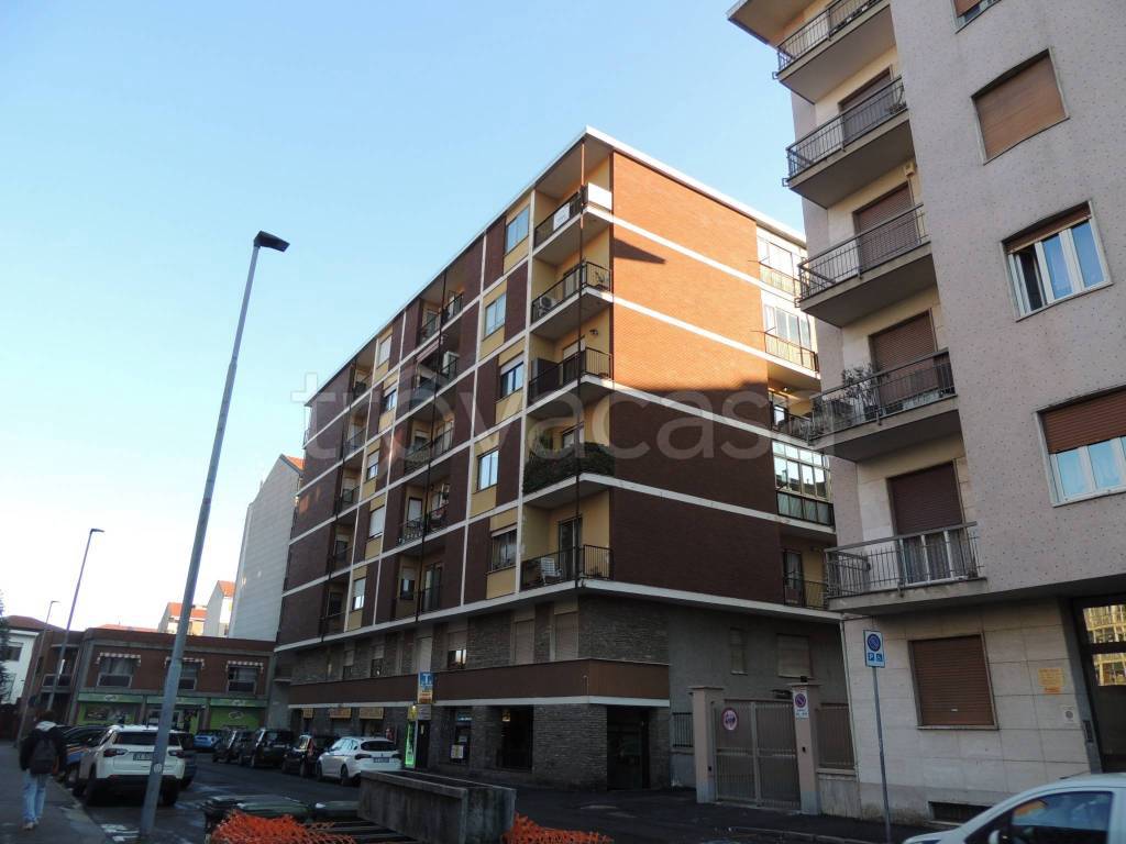 Appartamento in affitto a Rivoli via Piero Gobetti, 6