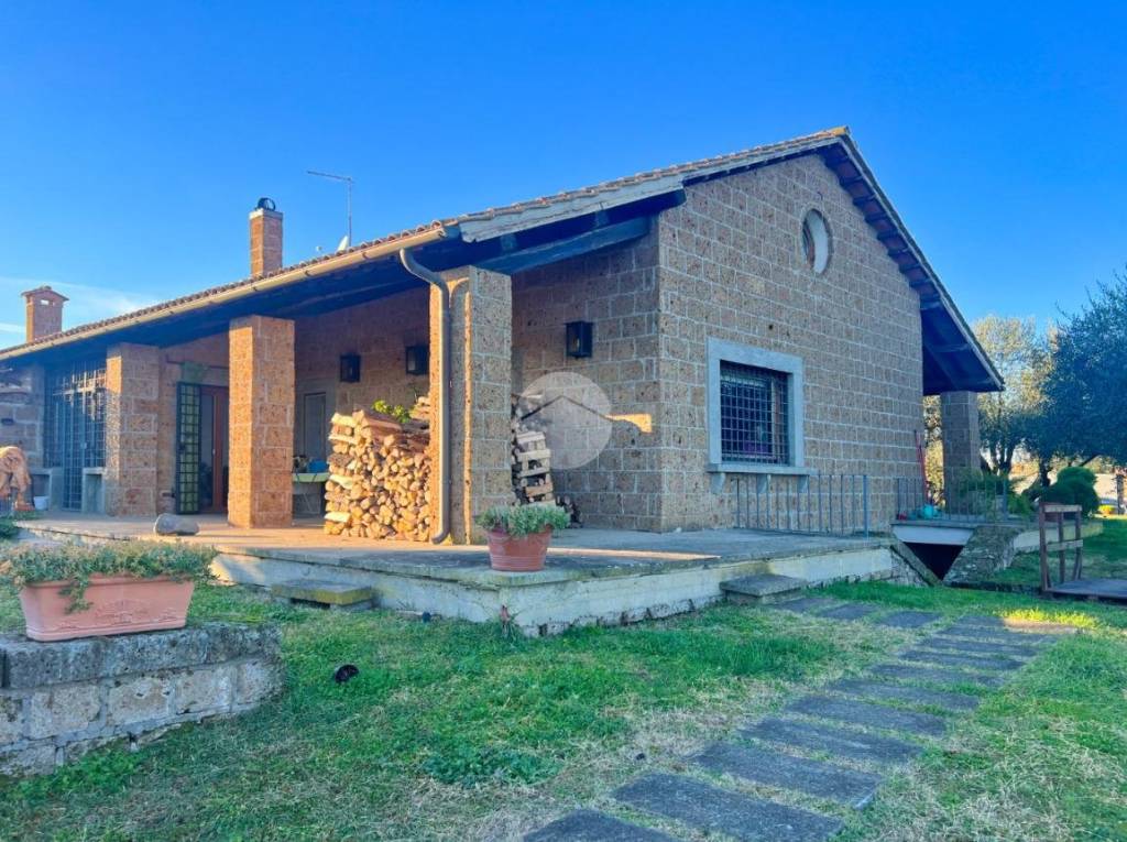 Villa Bifamiliare in vendita a Castel Sant'Elia via Galileo Galilei, 36