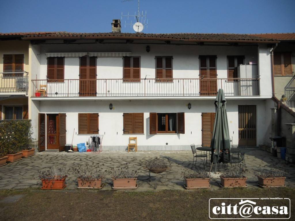 Villa Bifamiliare in vendita a Chivasso via Favorita ,48