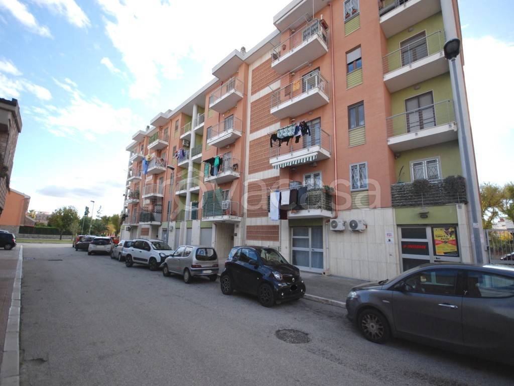 Appartamento in vendita a Foggia via Antonio Reginato, 3