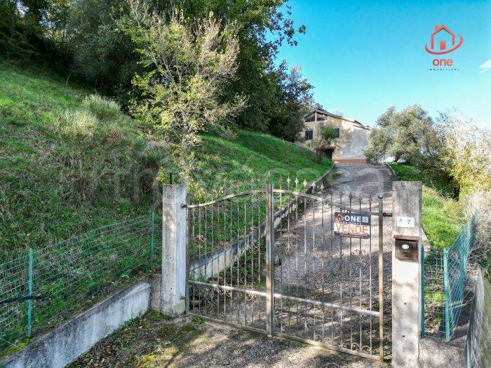 Villa in vendita a Ogliastro Cilento via Cilento