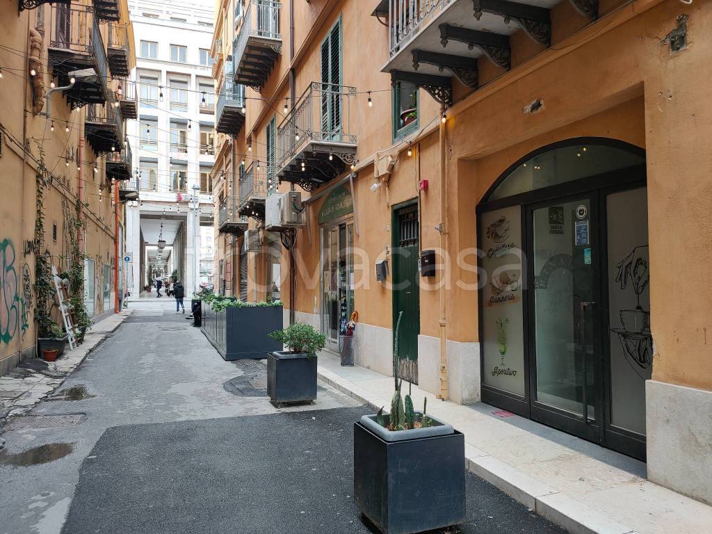 Magazzino in affitto a Palermo via Cerda, 39