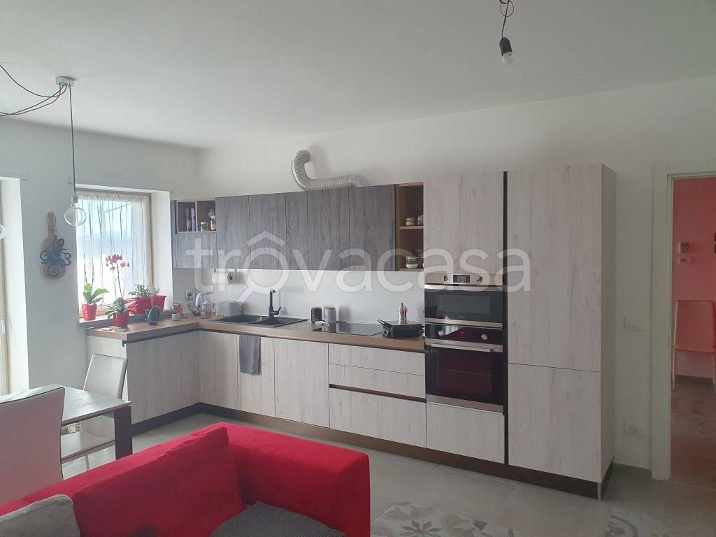 Appartamento in in vendita da privato a Ivrea via Paolo Borsellino, 39