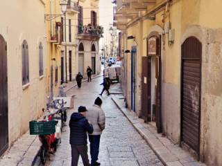 Negozio in vendita a bari 