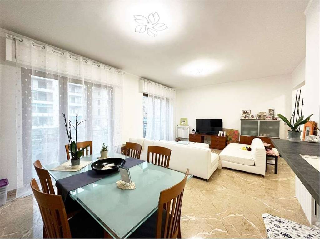 Appartamento in vendita a Rapallo via Amendola