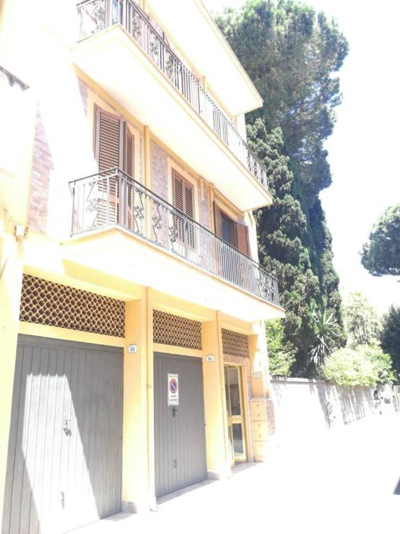Appartamento in vendita a Nettuno via Montello, 37