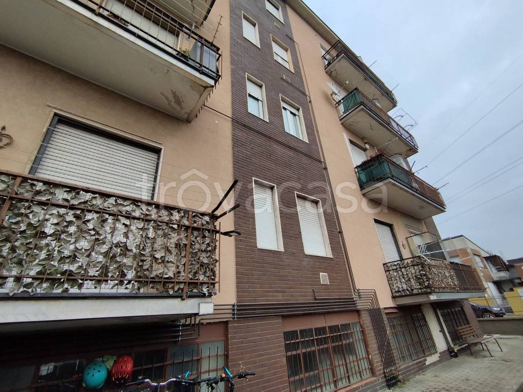 Appartamento in vendita a Lainate via Alcide De Gasperi, 39