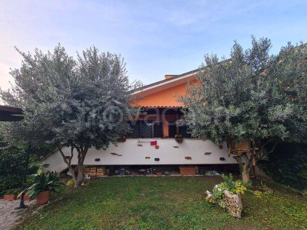 Villa a Schiera in vendita a Fiumicino via Monte Corno