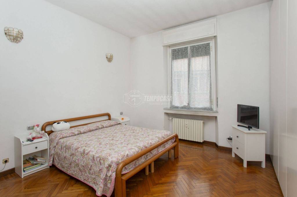 Appartamento in vendita a Milano via Morazzone, 5