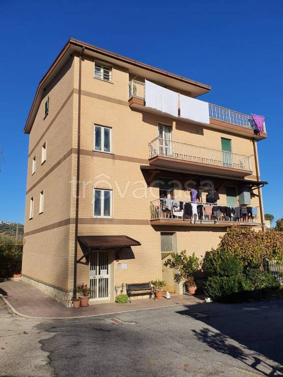 Appartamento in vendita a Fonte Nuova via Monte Bianco, 2