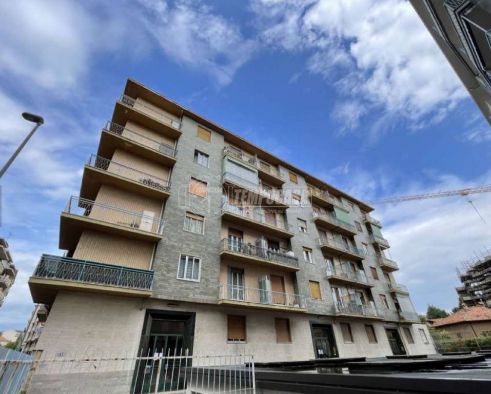 Appartamento in vendita a Rivoli via Camillo Benso Cavour