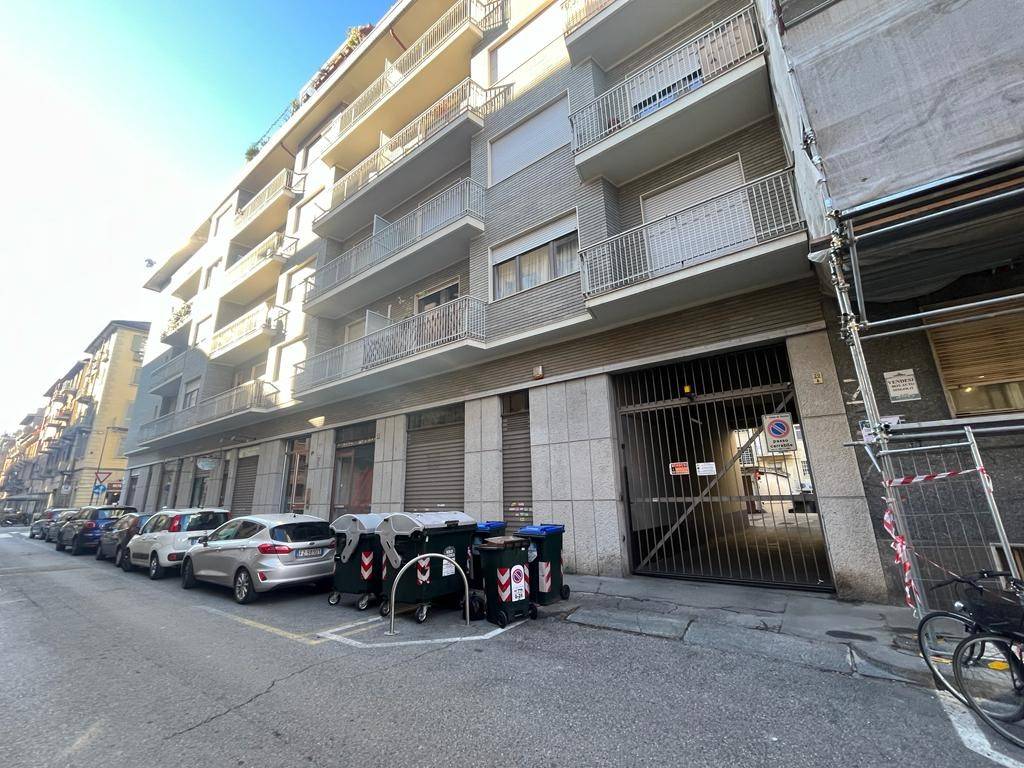 Garage in vendita a Torino via Giovanni da Verrazzano, 20