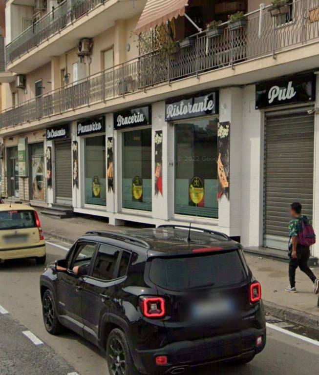 Negozio in affitto a Napoli traversa Prima Limitone d'Arzano, 57a