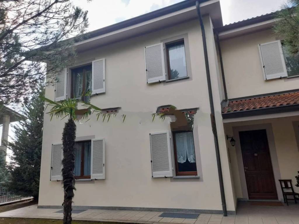 Villa in vendita a Moncalvo via g. Piacenza