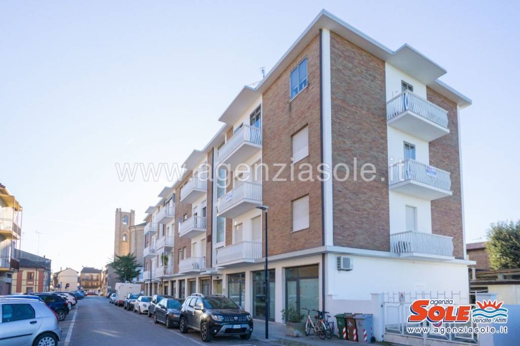 Appartamento in vendita a Comacchio via Monsignor Gherardo Menegazzi, 33