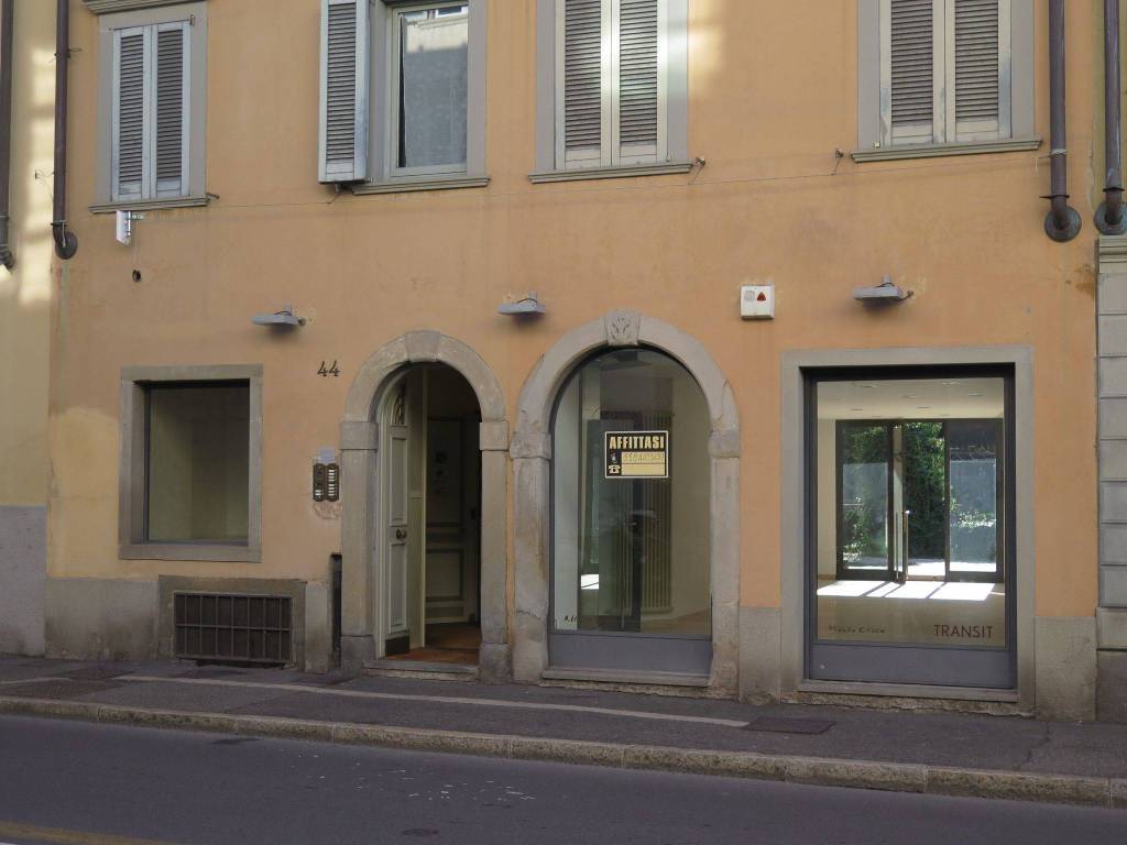 Negozio in in affitto da privato a Bergamo via Broseta, 44