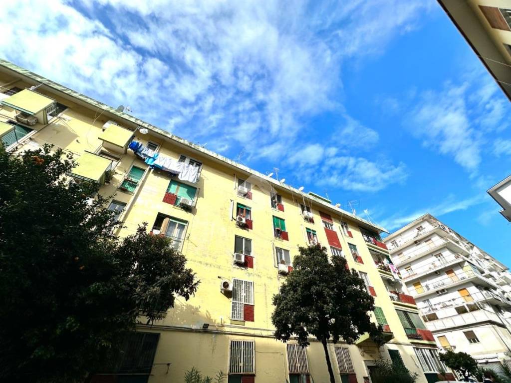 Appartamento in vendita a Napoli via Enrico Arlotta, 21