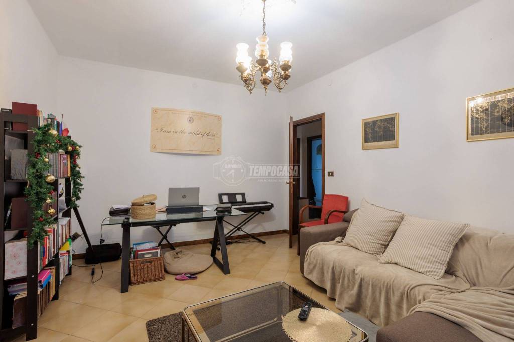 Appartamento in vendita a Parma via Catullo 5