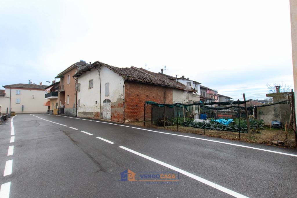 Casa Indipendente in vendita ad Asti frazione Revignano