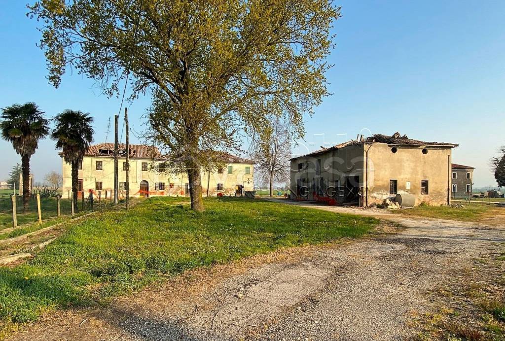 Colonica in vendita a Ferrara via della Pontonara