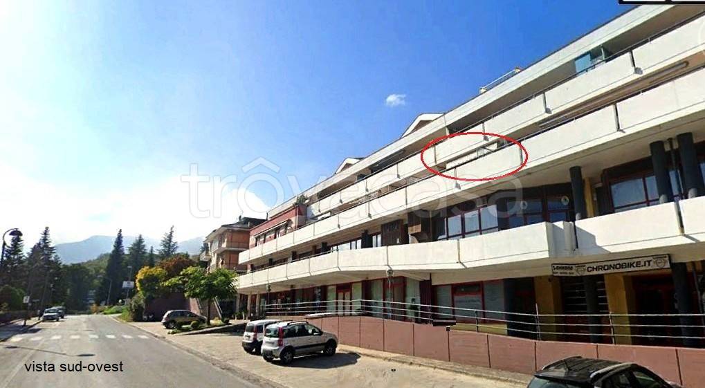 Appartamento in vendita a Sarnano via Monsignor Federico Sargolini, 25