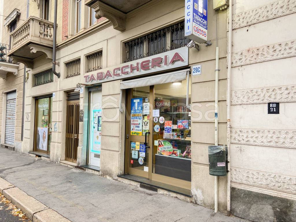 Tabaccheria in vendita a Torino via Bologna, 29