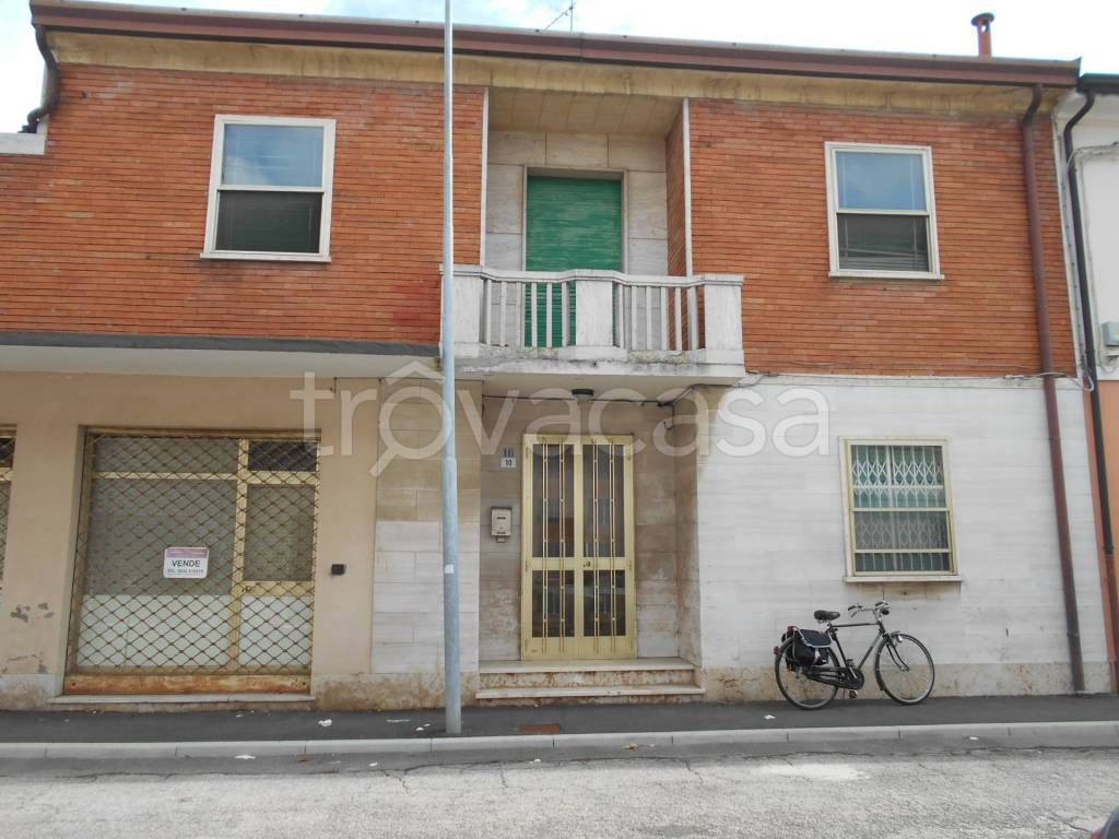 Casa Indipendente in vendita a Portomaggiore via XXIV Maggio, 10
