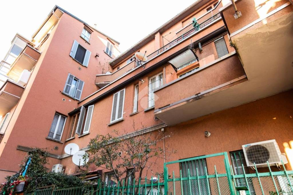 Appartamento in vendita a Milano via Arquà, 13