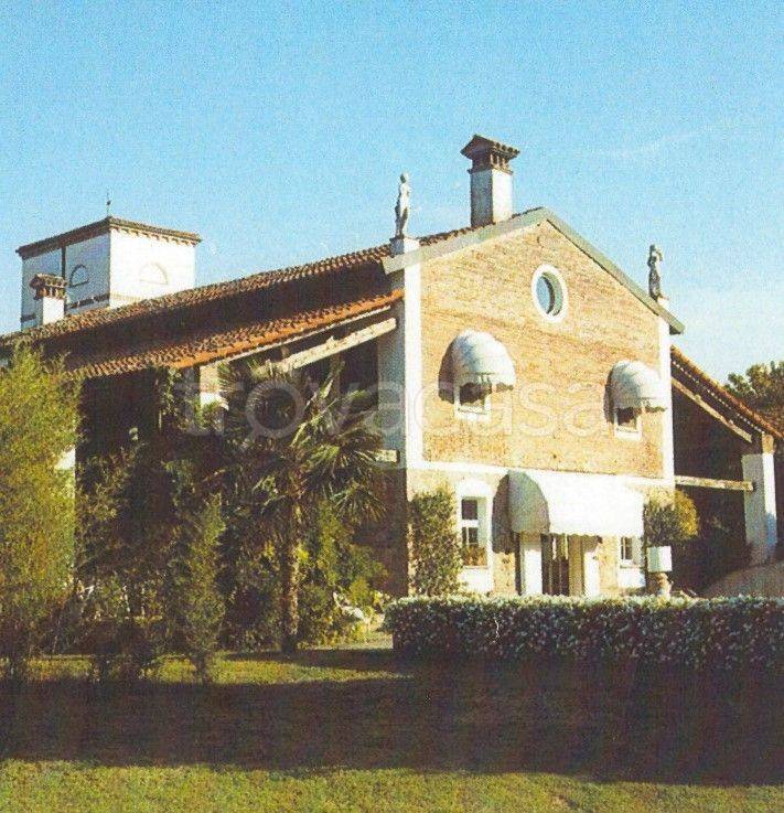 Villa in in vendita da privato a Parma strada del Quartiere, 1