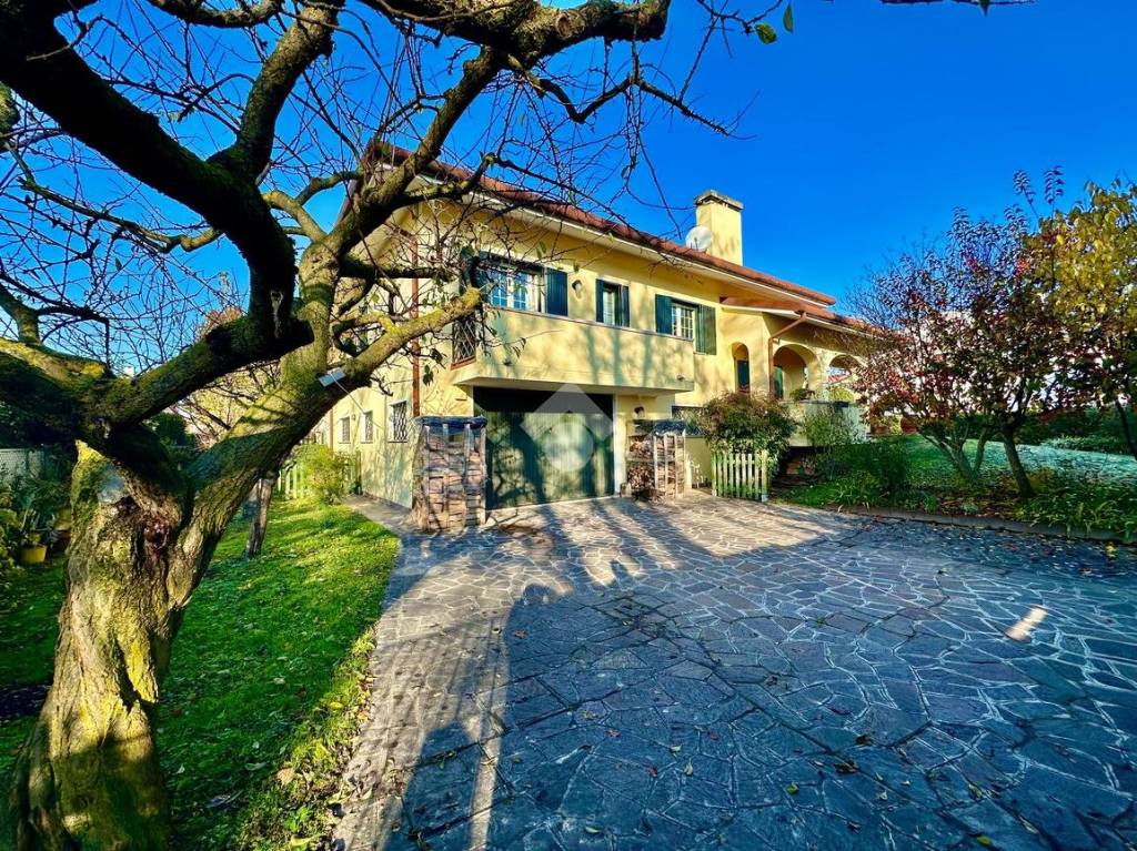 Villa Bifamiliare in vendita a Mestrino via Andrea Palladio, 10