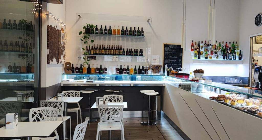 Bar in vendita a Cusano Milanino via Giuseppe Mazzini