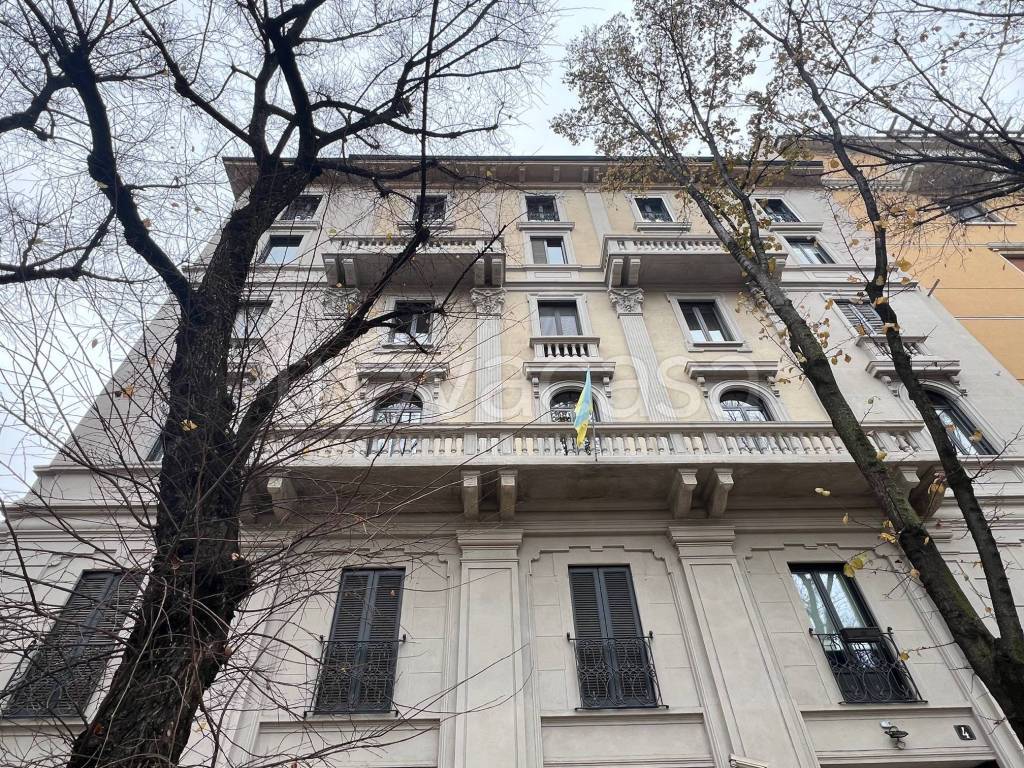 Appartamento in vendita a Milano via Mario Pagano, 4