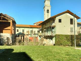 Casa indipendente in vendita a fara novarese piazza libertà, 2