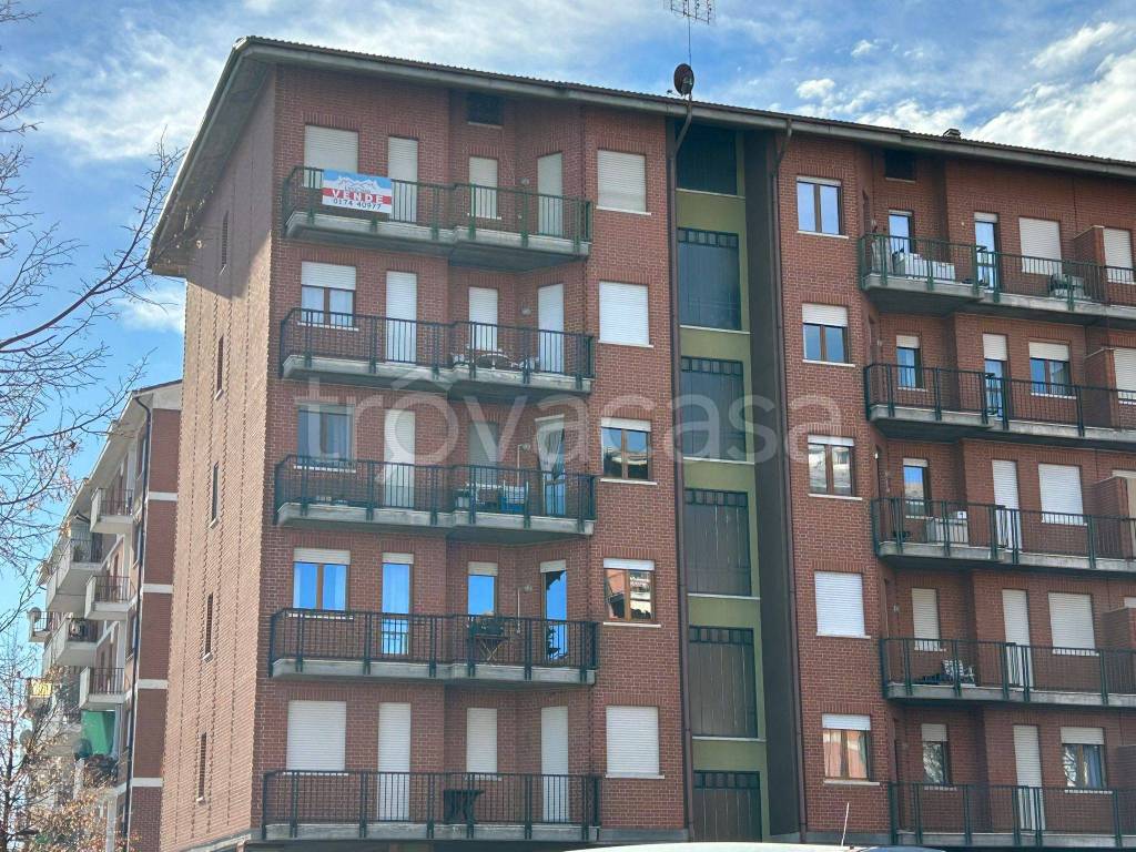 Appartamento in vendita a Mondovì largo Ugo Foscolo, 1