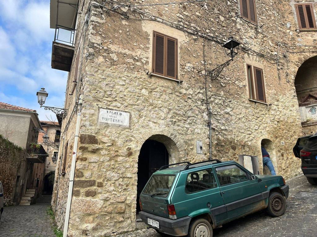 Appartamento in in vendita da privato a Villa Santo Stefano vicolo della Portella