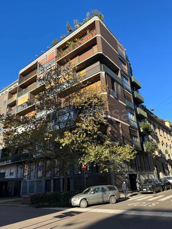 Appartamento in vendita a Milano via Pietro Mascagni, 9