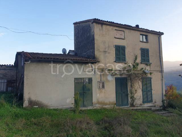 Casa Indipendente in vendita ad Alta Val Tidone via g. Ziliani